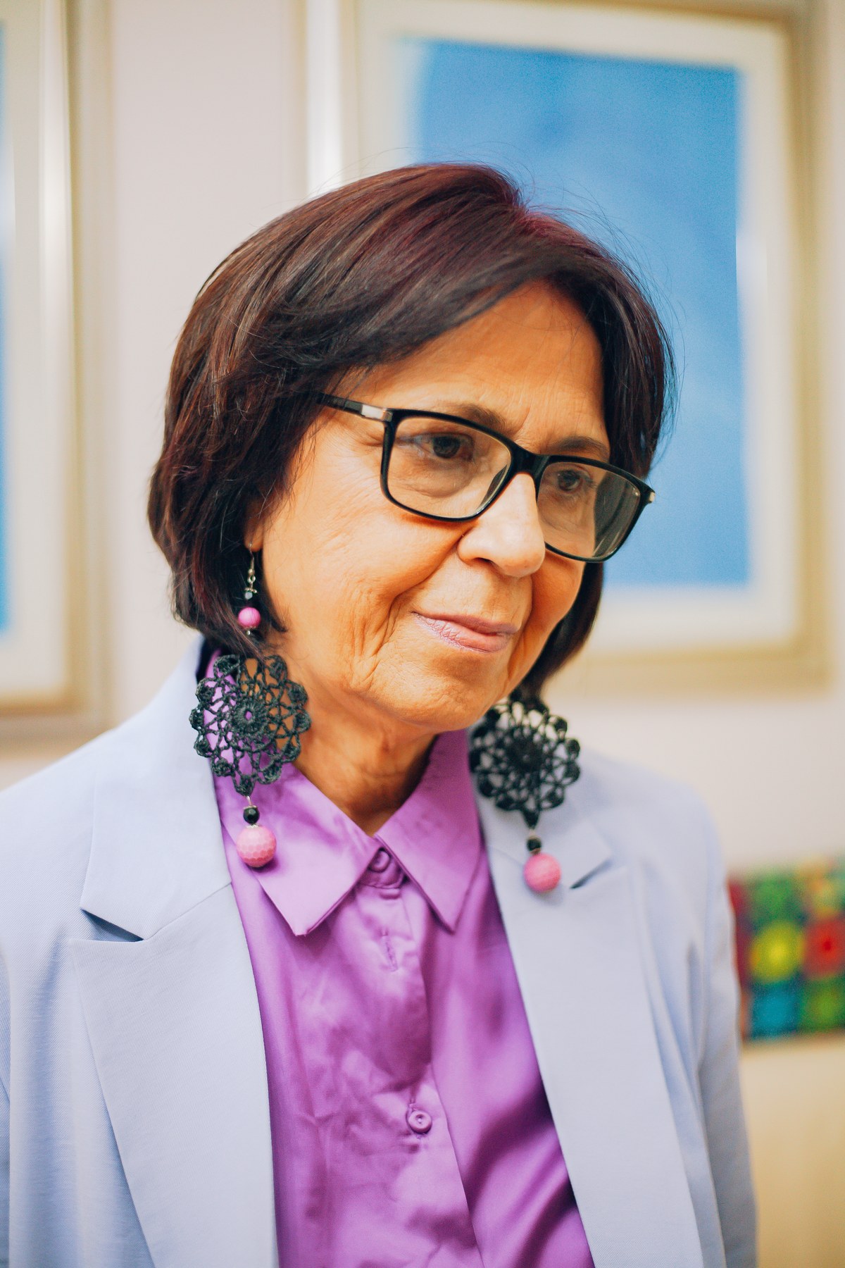Ritratto con sfondo neutro