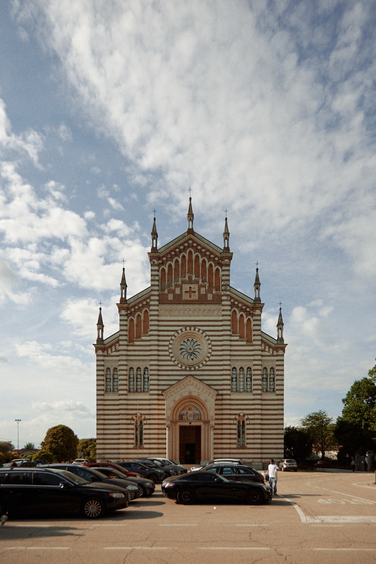 Chiesa — Street Photography